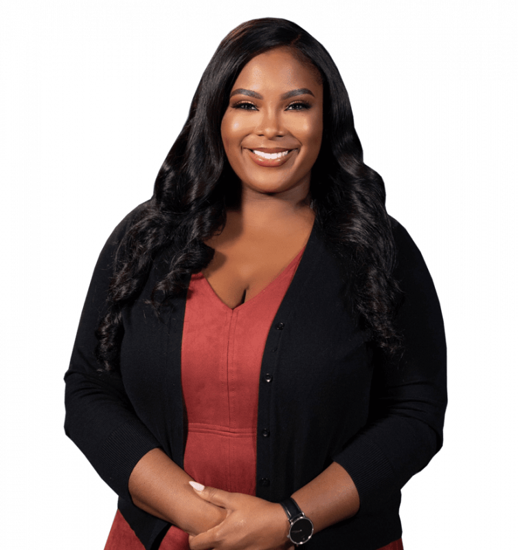 shekira-dennis_photo-sq1